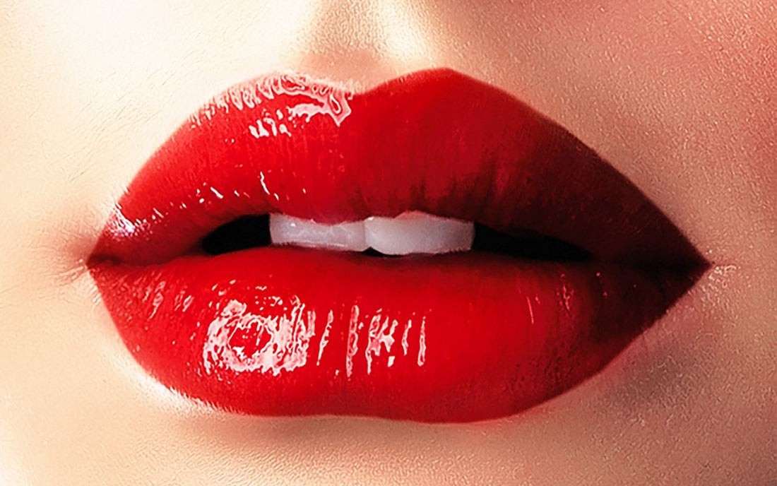 Il Rossetto Rosso che Non Passa Mai di Moda