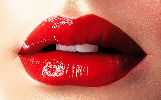 Il Rossetto Rosso che Non Passa Mai di Moda